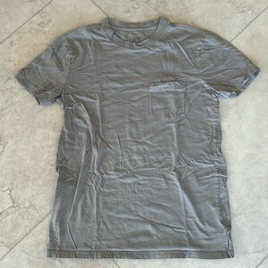 Gap pocket tshirt